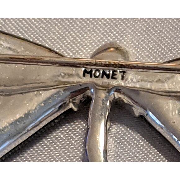 Monet Dragonfly Brooch Pin Gray Mother of Pearl Rhinestone Silver Tone Signed - Picture 6 of 9